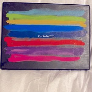 MAC EYE SHADOW LIMITED EDITION